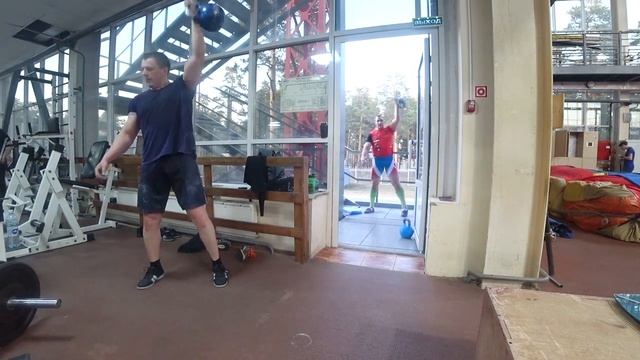 Гиревой марафон 24 кг Рывок гири Иван Денисов, Михаил Никольский смотреть онлайн
