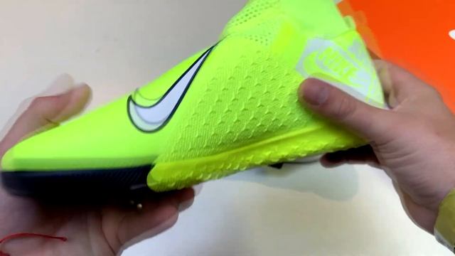 Nike Phantom VSN Academy DF IC New Lights - Volt/White смотреть онлайн