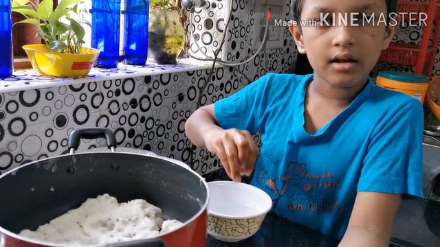 പൊരിച്ച പത്തിരി /റൗണ്ട് പത്തിരി.വീട്ടിൽ ഉണ്ടാക്കിയെടുക്കാം കടയിൽ നിന്ന് കിട്ടുന്ന അതേ രുചിയിൽ смотреть онлайн