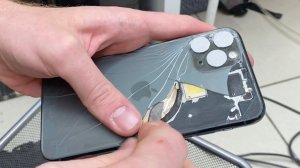 Замена заднего стекла iPhone 11 Pro БЕЗ РАЗБОРА. Ковыряем ножом!