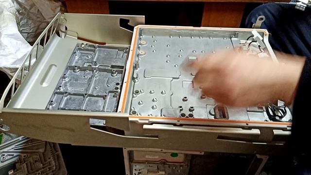 Что находится в блоках GSM? Разбор RRU B3. Самые дорогие платы GSM.