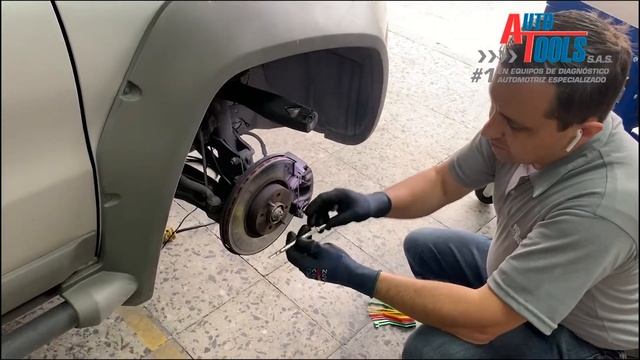 DIAGNOSTICO RAPIDO DEL SITEMA DE FRENOS DEL VEHICULO - OTC4598 DOT 3 Y DOT 4, OTC 6596 смотреть онлайн
