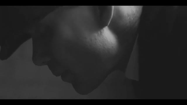 У меня руки в крови, у меня тоже( Острые козырьки,Томас Шелби) смотреть онлайн