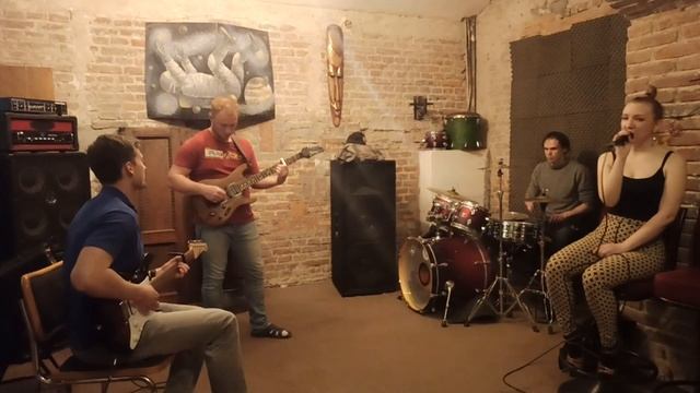Один в каное - У Мене Немає Дому (Official Cover By MOTYV) смотреть онлайн