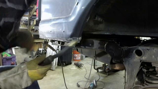 Mitsubishi Montero Quarter Panel Chop Ep. 2 смотреть онлайн