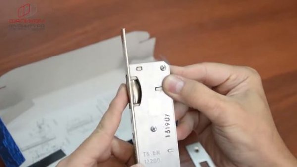 Корпус врезного замка с роликом Kale Kilit 255. Распаковка