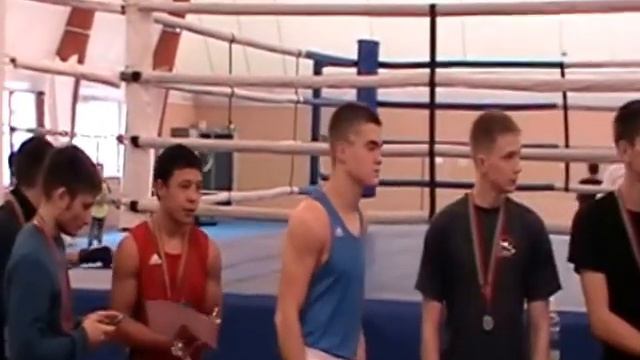 БОКС САДРИЕВ ТИМУР НАГРАЖДЕНИЕ ЧЕМПИОНАТ КФУ 2015 смотреть онлайн