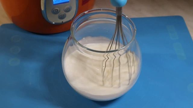 Домашняя сметана в йогуртнице Oursson.