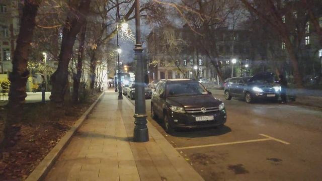 А снега всё нет! 17 ноября 2023. С работы домой, Москва. смотреть онлайн