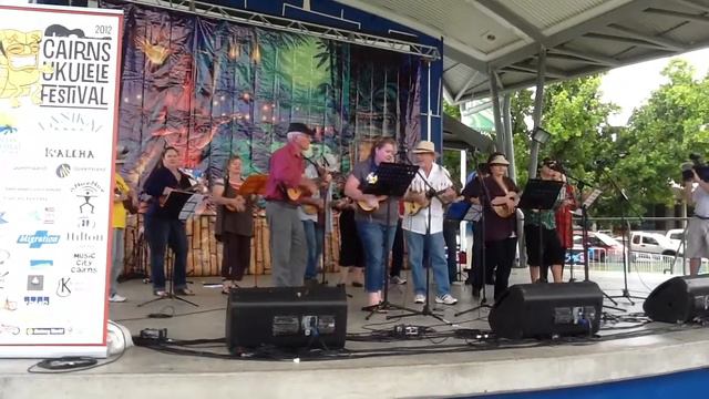 Townsville Ukulelele Club performing at Cairns Ukulele Festival смотреть онлайн