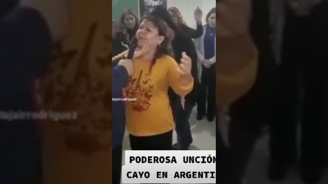 ⚡🕊️ ¡PODEROSA UNCIÓN CAYO EN ARGENTINA, GLORIA A DIOS! 💥🦅#EspirituSanto #Argentina #PoderdeDios смотреть онлайн