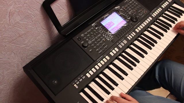 "Крылатые качели" на Yamaha PSR S750. смотреть онлайн