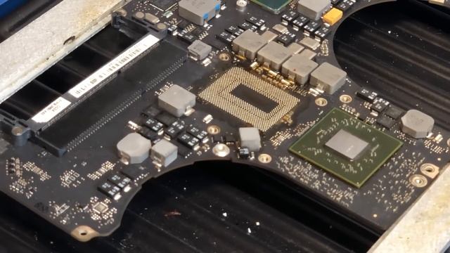 Building a "Mid-2012" 17-inch MacBook Pro смотреть онлайн