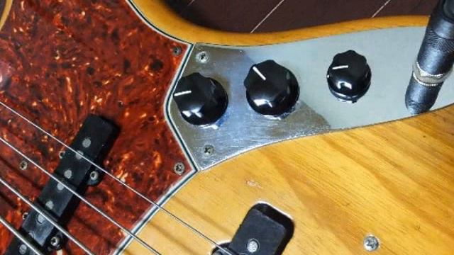 Fender JB '75　Front Pickup / Tone 10 смотреть онлайн