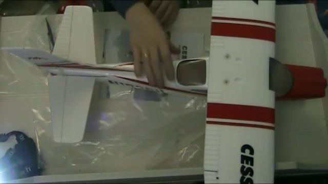 RC самолет Cessna 182