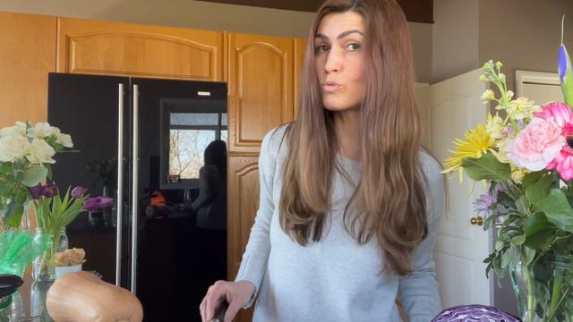 всеки ден сурова салата за да си набавим нужните омега-3, фибри, протеин и калций :) смотреть онлайн