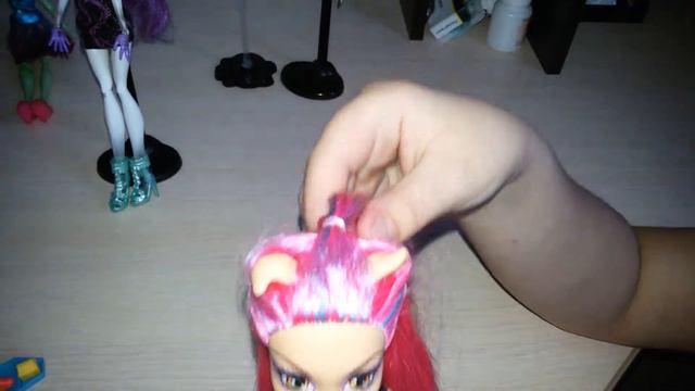 Обзор на куклу Хоулин Вульф из коллекции Creepateria смотреть онлайн