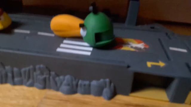 Angry Birds Toons Season 2 episode 2: An Eggtastrify! смотреть онлайн