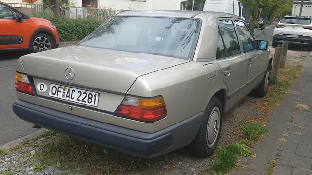 MERCEDES - BENZ W124 смотреть онлайн