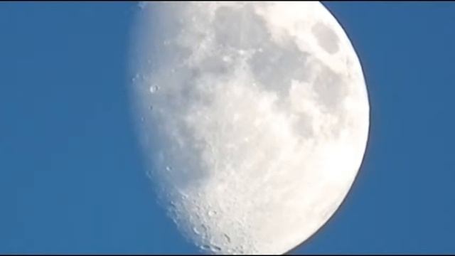 The Moon Fujifilm Finepix HS10 смотреть онлайн