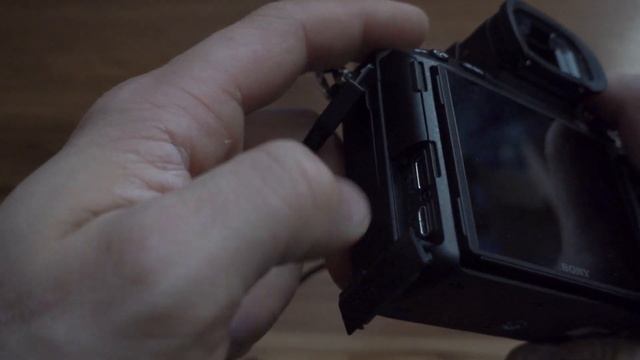 How to Charge sony a7iii apha 7 m3 смотреть онлайн