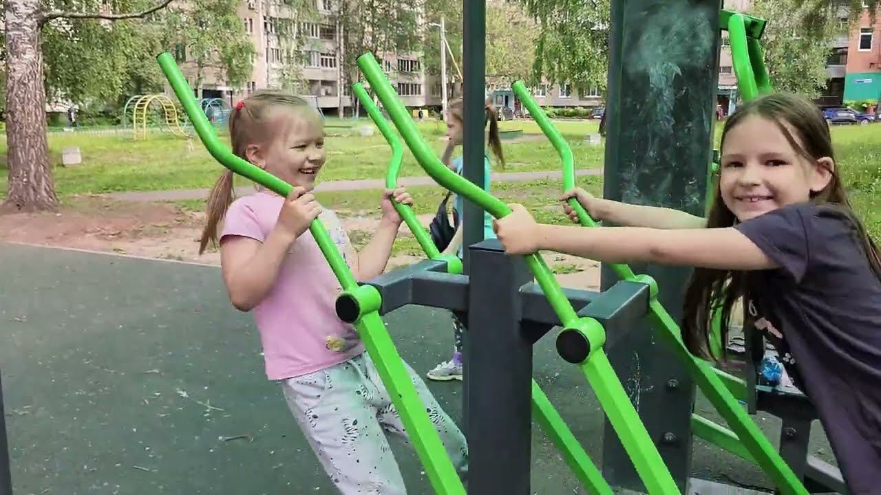 Ярославль. Игровая площадка.09 06 2024г смотреть онлайн