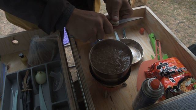 Кемпинг в лесу смотреть онлайн