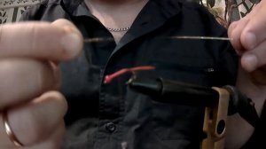 Муха на окуня!!! Вязание мушки для ловли окуня!