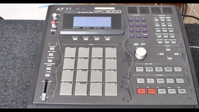 AKAI MPC 3000 DRUM TRACK смотреть онлайн