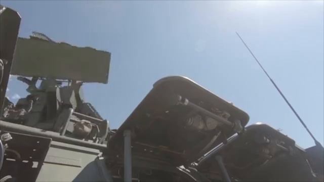 Боевая работа экипажа ЗРК «Тор-М2» в ходе проведения спецоперации - OiN Одни из Нас .mp4 смотреть онлайн
