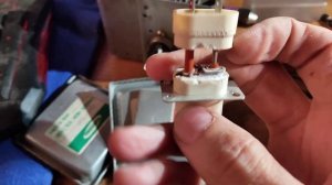 Ремонт проходного конденсатора магнетрона СВЧ (микроволновки).