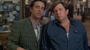 Сцена фильма с продажей самого дорого телевизора