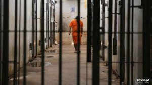 Зиндон (дар айёми ҷавонӣ эй Худоҷон зору нолонам) - Мавлон Шодиев