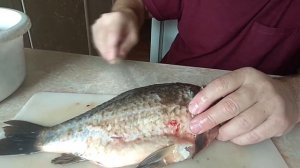 Чистим карасей  Избавляемся от костей