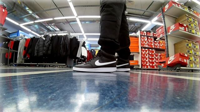 Кеды мужские Nike Court Vision Mid. смотреть онлайн