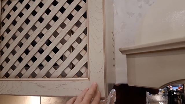 Угловая кухня с фурнитурой Blum (блюм). Фасады массив дуба. Столешница - натуральный камень. смотреть онлайн