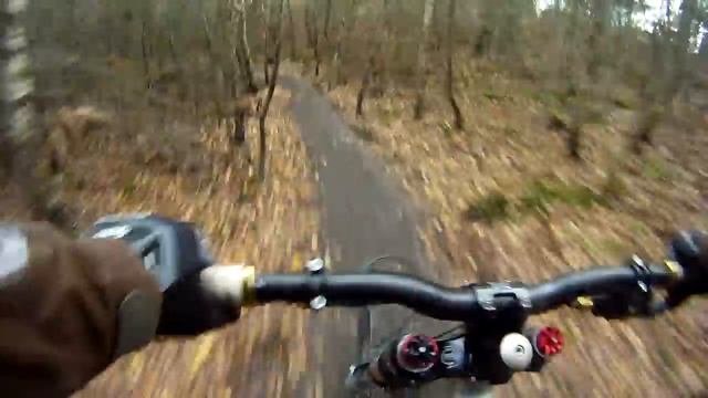 Downhill mountain biking at The Lookout (Swinley Forest) - GoPro HD смотреть онлайн