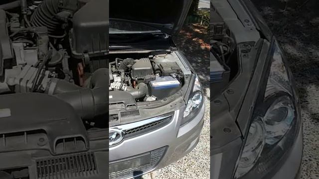 2011 Hyundai I30 Diesel Wagon Engine bay смотреть онлайн