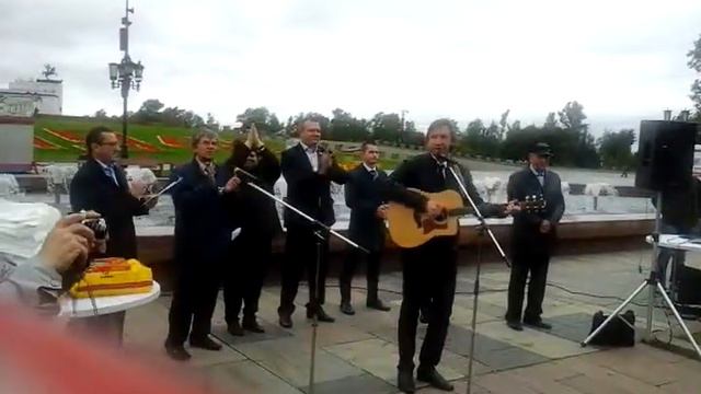 Посадка Донецких роз в Москве,песня о Донецке смотреть онлайн