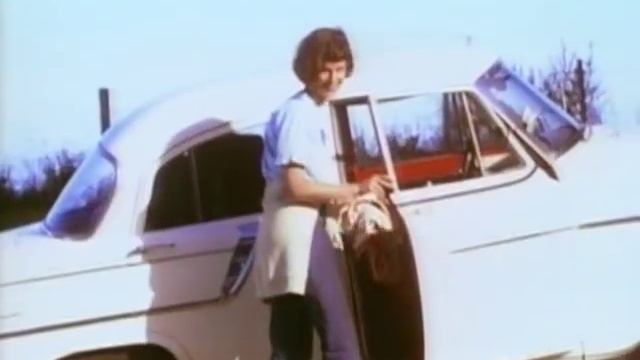 Crowded House - Weather With You смотреть онлайн