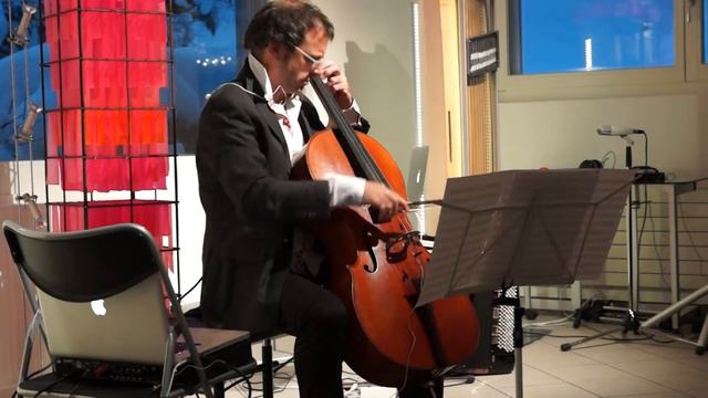 Stefan Baumann, Cello, mit Syntharp смотреть онлайн