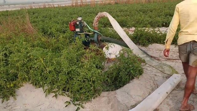 4 inch ka new 2500 fhit plastic pipe || 8hp water diesel engine machine duwara kheti me sichai karn смотреть онлайн