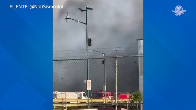 Se incendia empresa que fabrica cartón en Veracruz смотреть онлайн