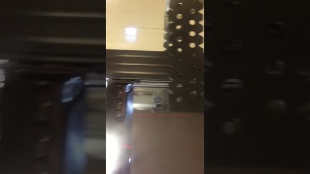 Закрепить профиль в уровне на потолке . Просто самому