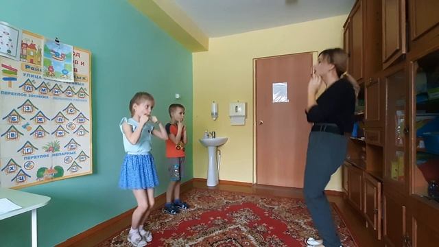 Творческая самопрезентация «Визитная карточка учителя-логопеда» смотреть онлайн