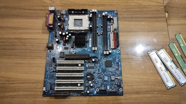 Мало кому известный 423 Socket смотреть онлайн