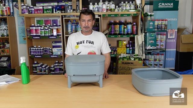 Jak kompostovat pomocí žížal? Vermikompostér Plastia I Speciální Zahradnictví.cz смотреть онлайн