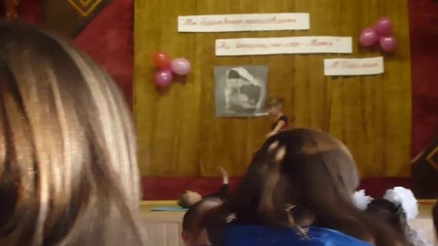 Девочки 2-во класса танцуют акробатический танец смотреть онлайн