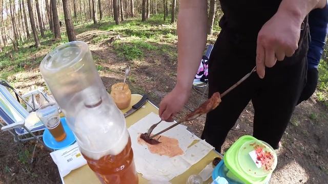 Весёлая и вкусная прогулка в лес смотреть онлайн