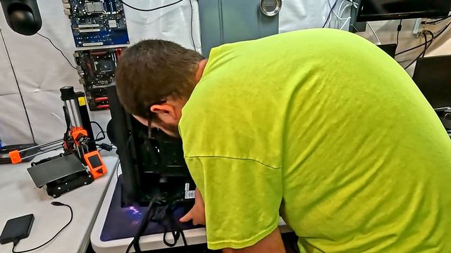 GTX 1070Ti Upgrade For The Backup Computer! смотреть онлайн